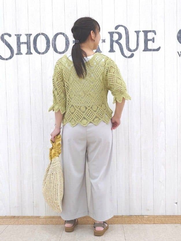 とろろさんの「SHOO･LA･RUE｜【着丈選べる】触れる度ひんやり ゆるきれい イージーワイドパンツ」を使ったコーディネート