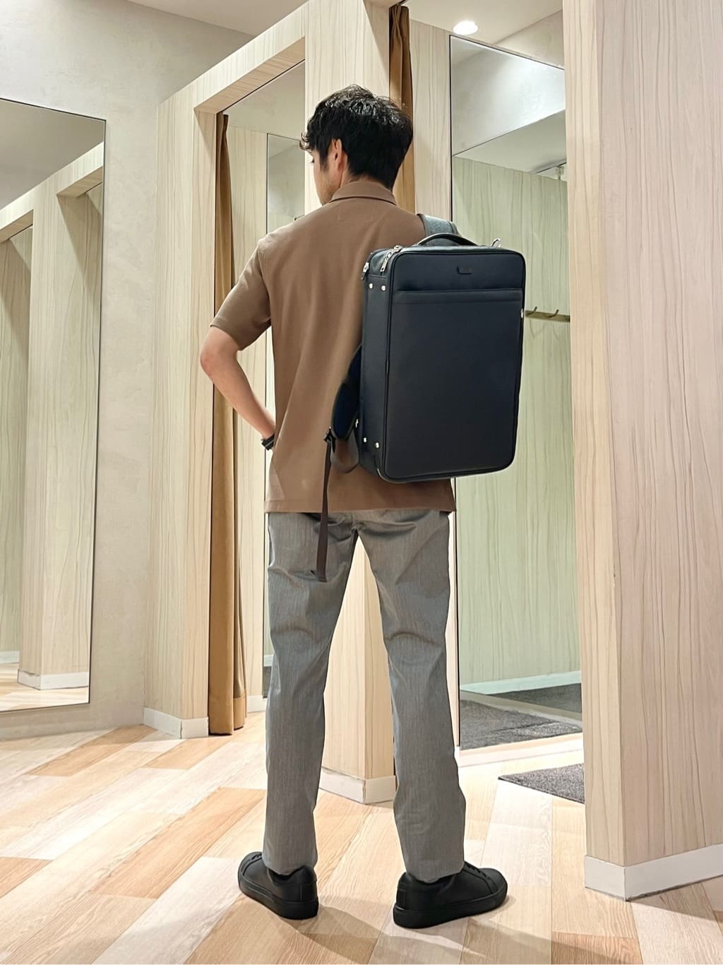 URAさんの「TAKEO KIKUCHI｜【全7サイズ&times;8色展開！】トップマルチヘリンボン パンツ」を使ったコーディネート