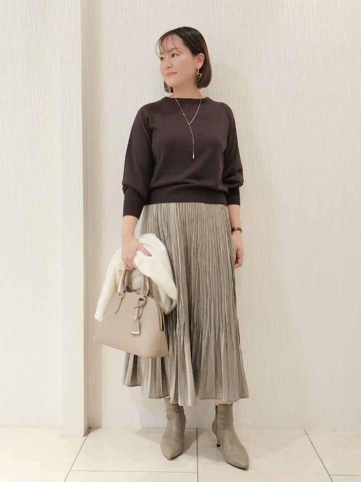 naokoさんの「UNTITLED｜【8色展開／コンパクト丈】レーヨン混 コクーンニット」を使ったコーディネート