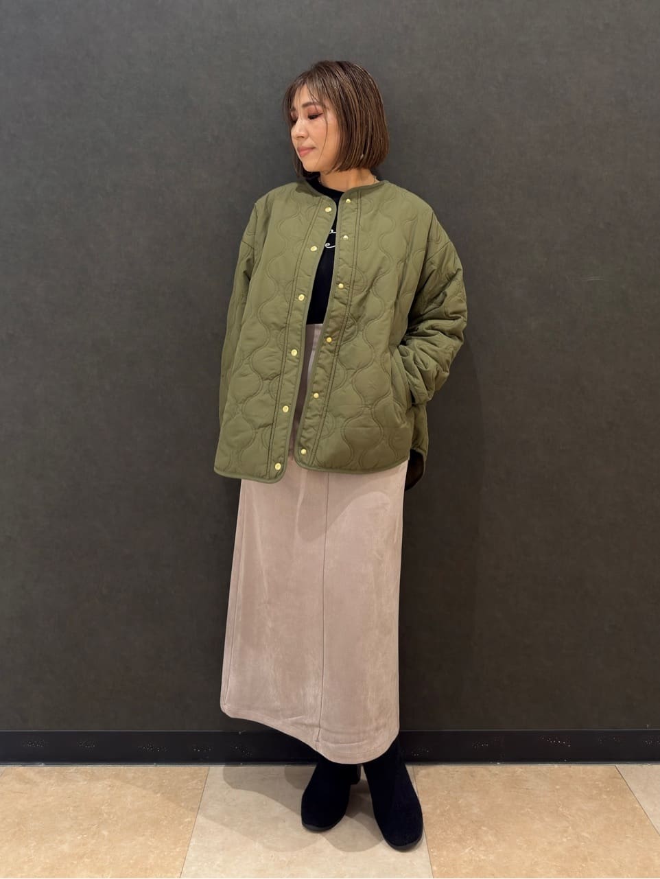 Megさんの「SHOO･LA･RUE｜【洗濯機可/S-LL】周りと差がつく チェーンステッチロゴロンT」を使ったコーディネート