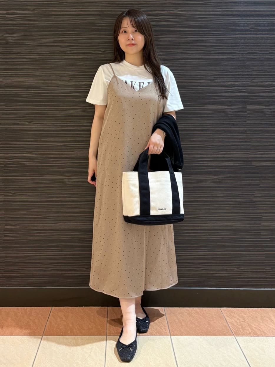 かなさんの「OPAQUE.CLIP｜ロゴプリントTシャツ【洗濯機洗い可】」を使ったコーディネート
