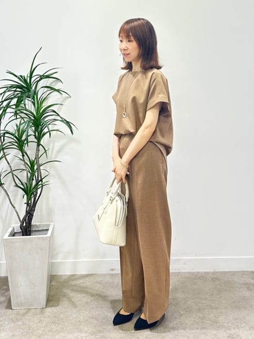 Miwaさんの「UNTITLED｜【UV/はっ水/セットアップ可】リラククールパンツ」を使ったコーディネート