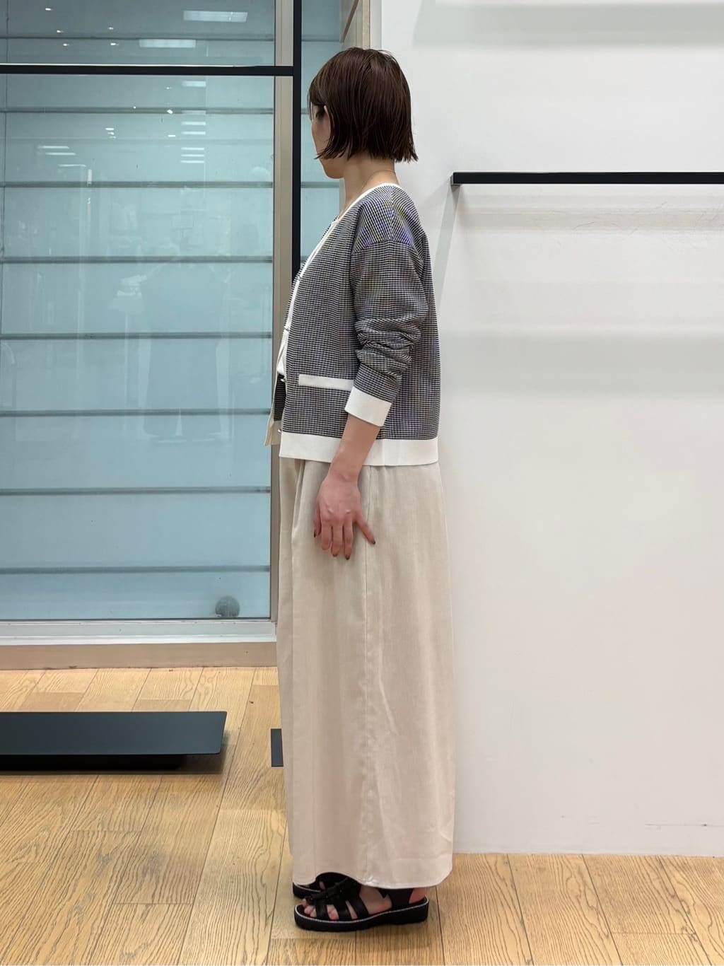 asamiさんの「INDIVI｜【洗える／清涼感◎】ワイドフレアパンツ／スカーチョ」を使ったコーディネート