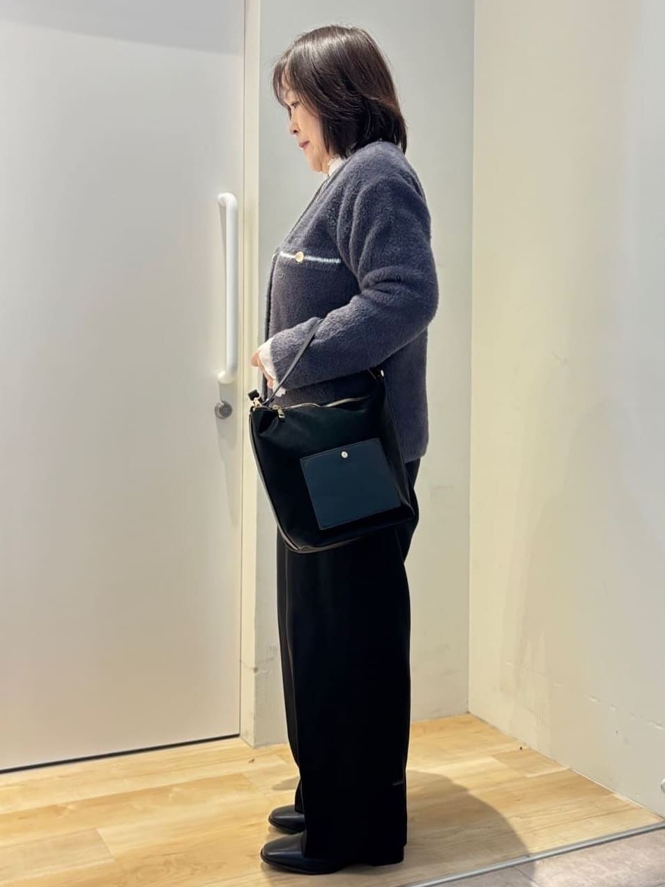 ゆみさんの「grove｜軽やかフェザーで魅せる、クラシカルな主役カーディガン」を使ったコーディネート