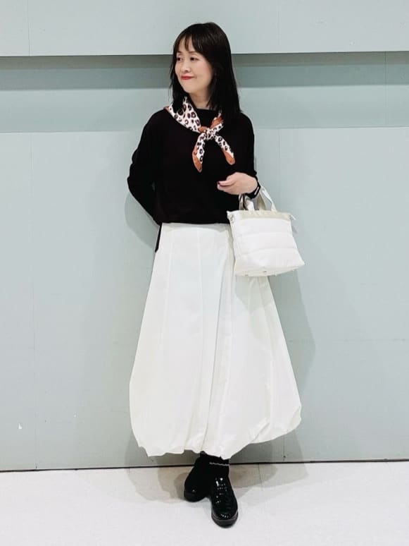 makiさんの「UNTITLED｜【8色展開/体型カバー】魅せるタイムレスニット」を使ったコーディネート