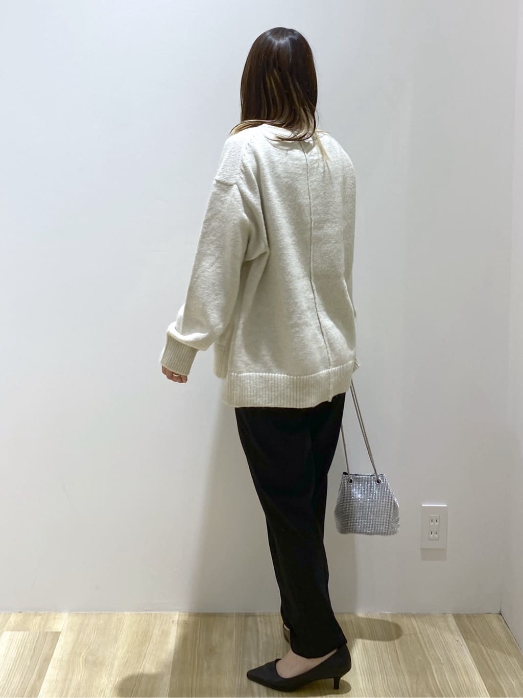 えりさんの「OPAQUE.CLIP｜リラクシークルーネックニット【洗濯機OK】」を使ったコーディネート