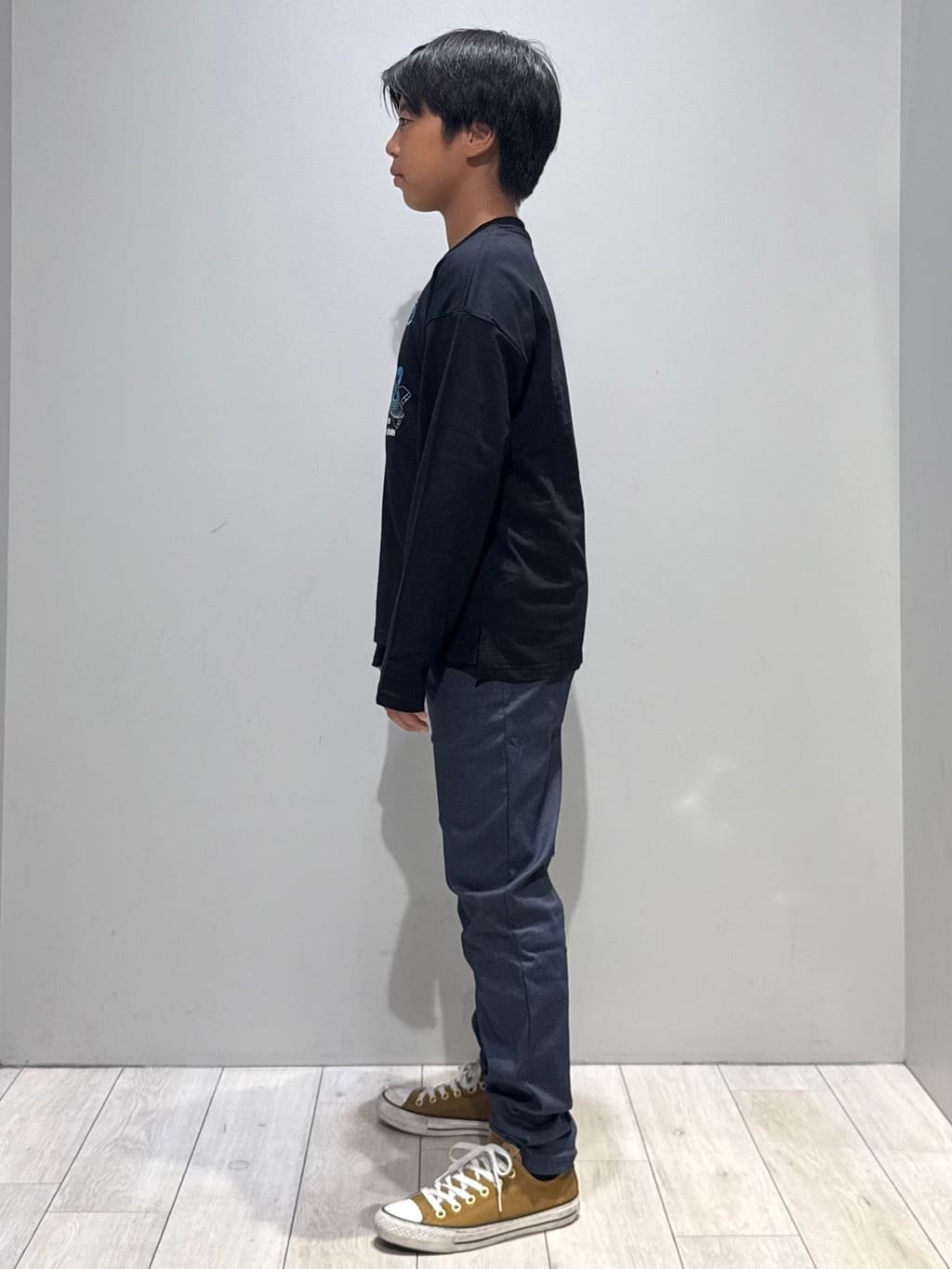 kuboさんの「THE SHOP TK｜【110－160／6色展開】コットン長袖Ｔシャツ/洗濯機OK」を使ったコーディネート