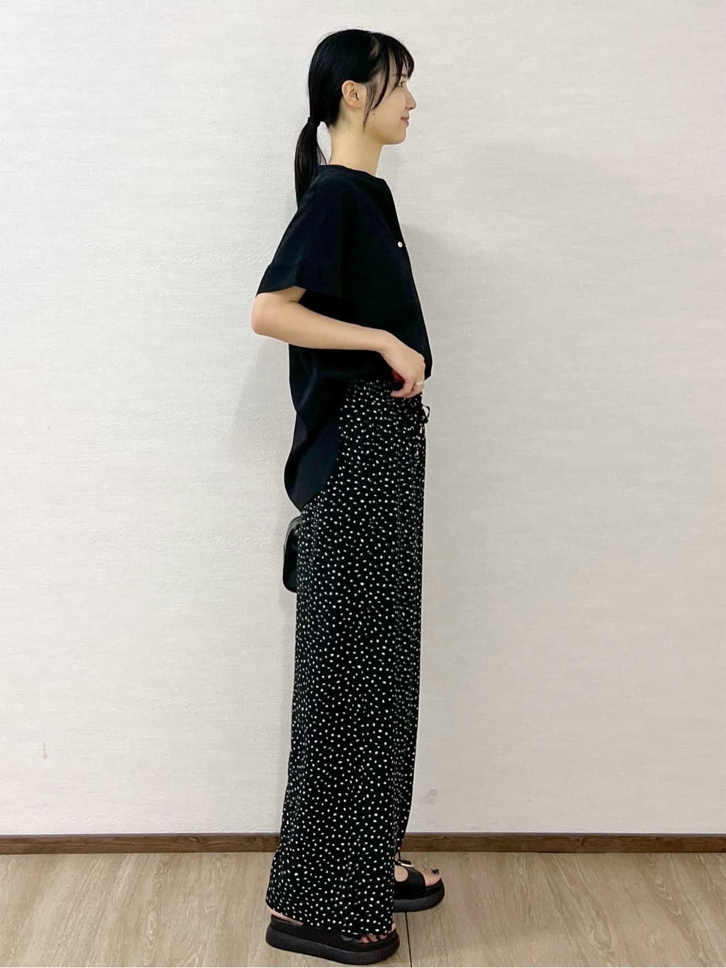sachikoさんの「OPAQUE.CLIP｜《5色展開／SS-LLサイズ》スキッパー金ボタンブラウス／セットアップ対応【防シワ／ストレッチ／洗濯」を使ったコーディネート