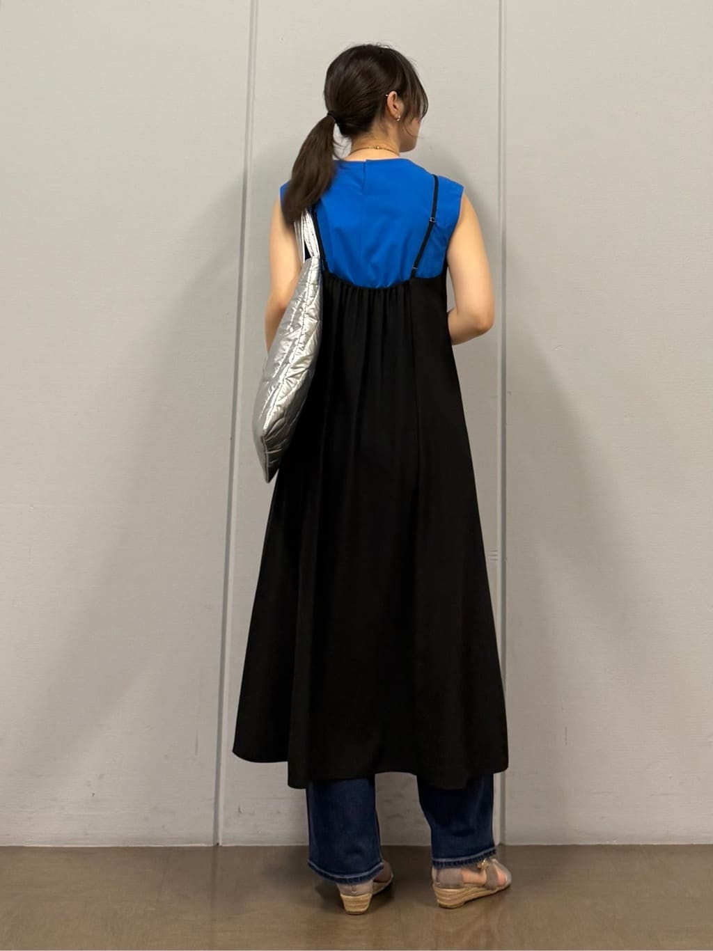 mizukiさんの「INDIVI｜【クールエアー素材／UVケア／吸汗速乾】エアリータックブラウス」を使ったコーディネート