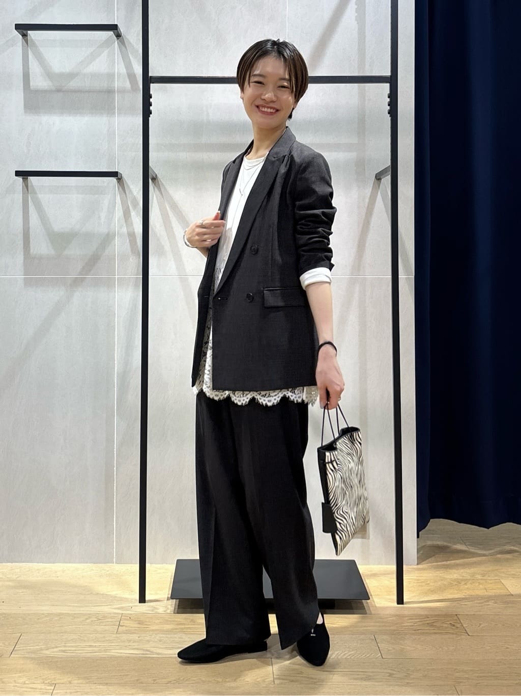 kanaeさんの「INDIVI｜【洗える／セットアップ可能】凹凸ストレッチ素材ダブルジャケット」を使ったコーディネート