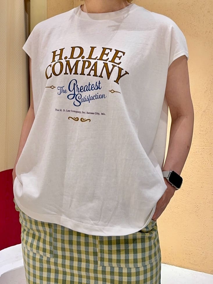 さち。さんの「grove｜【Lee&times;grove別注】PRINT　SLEEVELESS T-SHIRTS」を使ったコーディネート