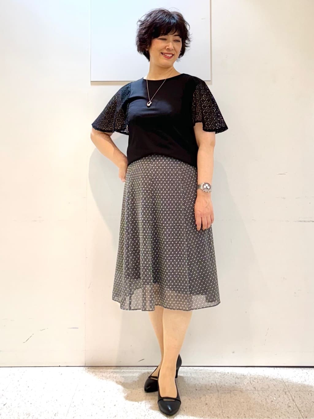 ヤスコさんの「Reflect｜幾何レーススリーブプルオーバージャージ」を使ったコーディネート