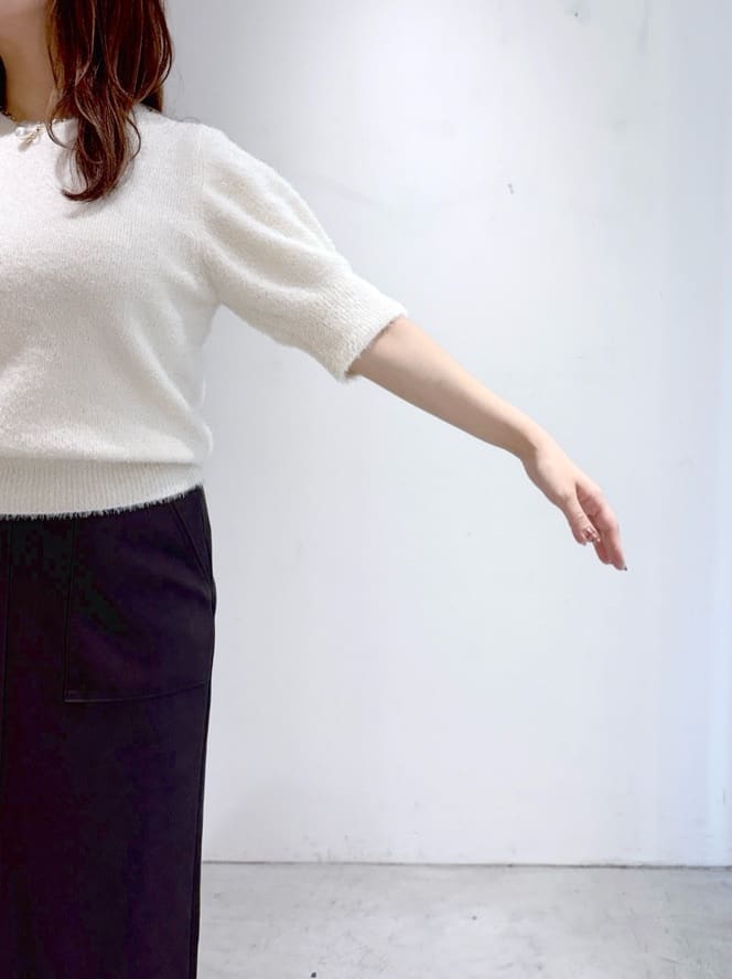 UDOさんの「OPAQUE.CLIP｜キラキラボリュームスリーブニット【洗濯機洗い可】」を使ったコーディネート