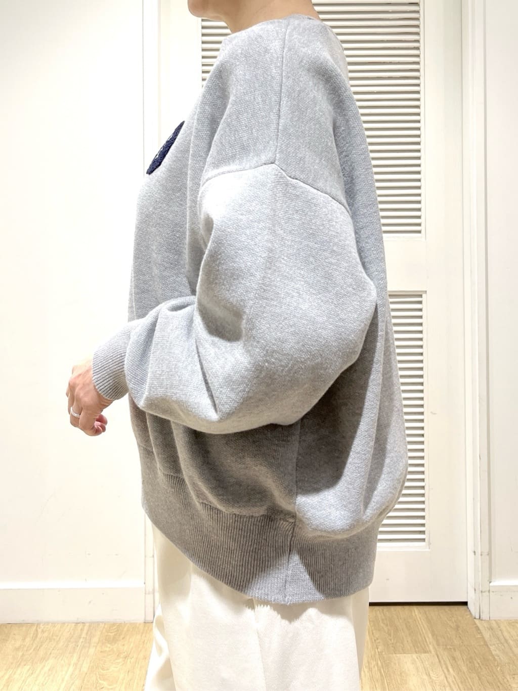Miyazakiさんの「Dessin｜【洗える】Dサガラ刺繍ワッペン付きニット」を使ったコーディネート