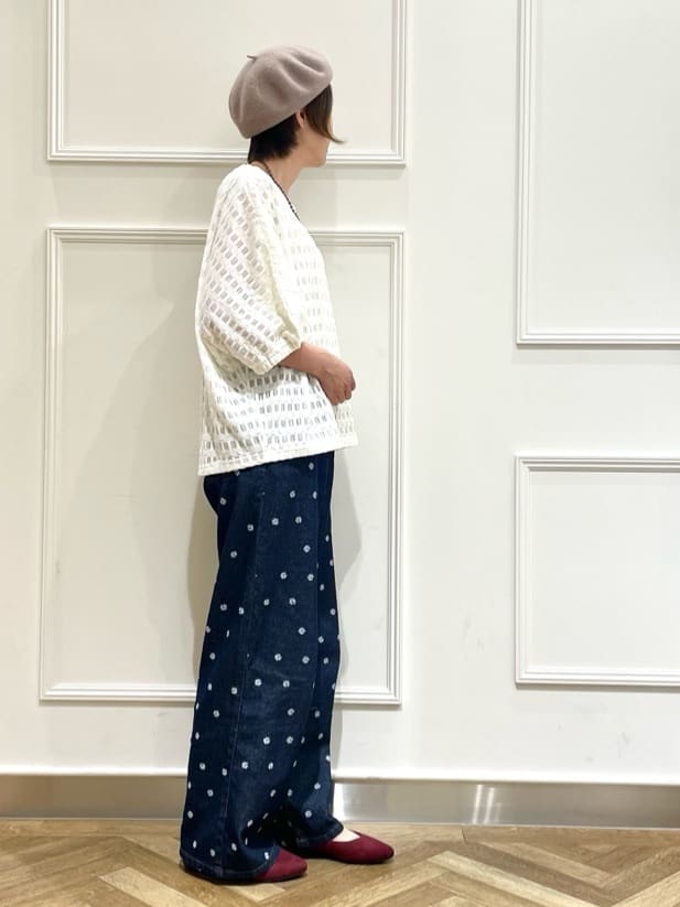SOさんの「SHOO･LA･RUE｜【S-LL】涼やかで好印象 シアーチェック ドルマントップス」を使ったコーディネート