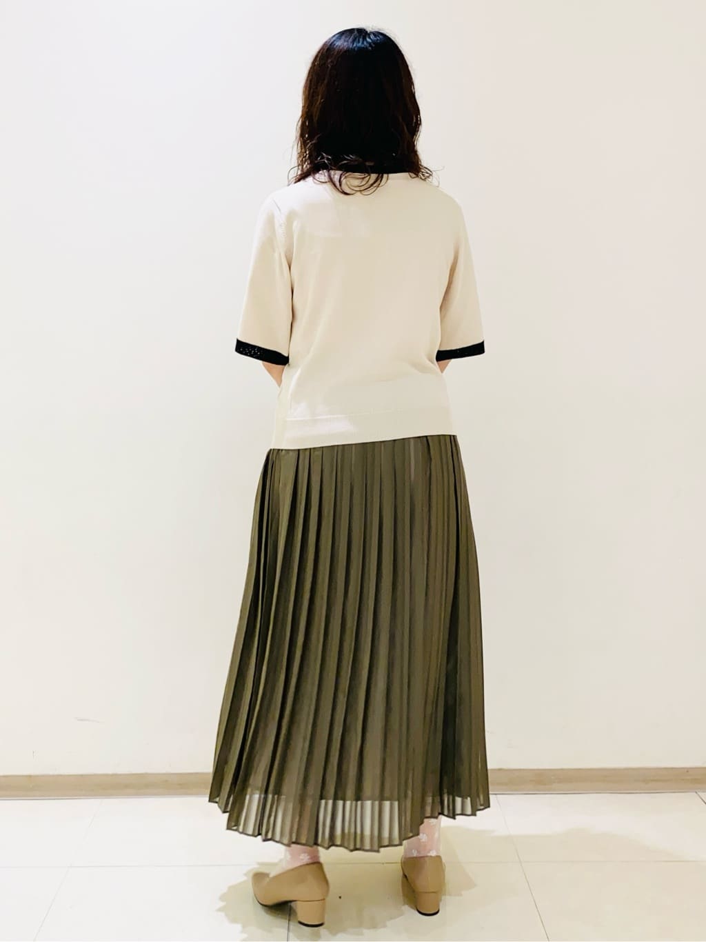 COCOさんの「grove｜【洗える】ひらりとゆれる　上品プリーツスカート」を使ったコーディネート