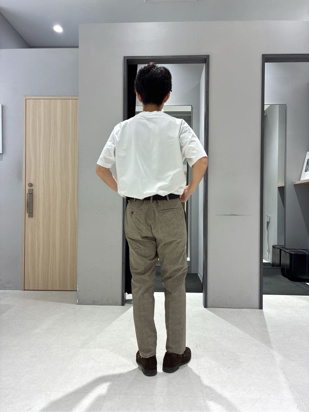 わいずみさんの「TAKEO KIKUCHI｜【抗菌防臭／5サイズ展開】ハイゲージポンチ Tシャツ」を使ったコーディネート