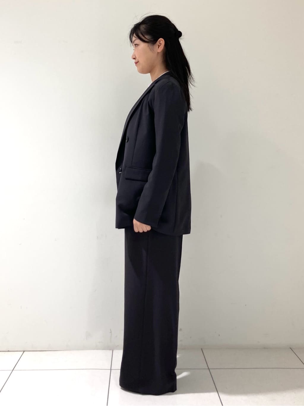 momokoさんの「INDIVI｜【洗える／体型カバー】美シルエットニット」を使ったコーディネート