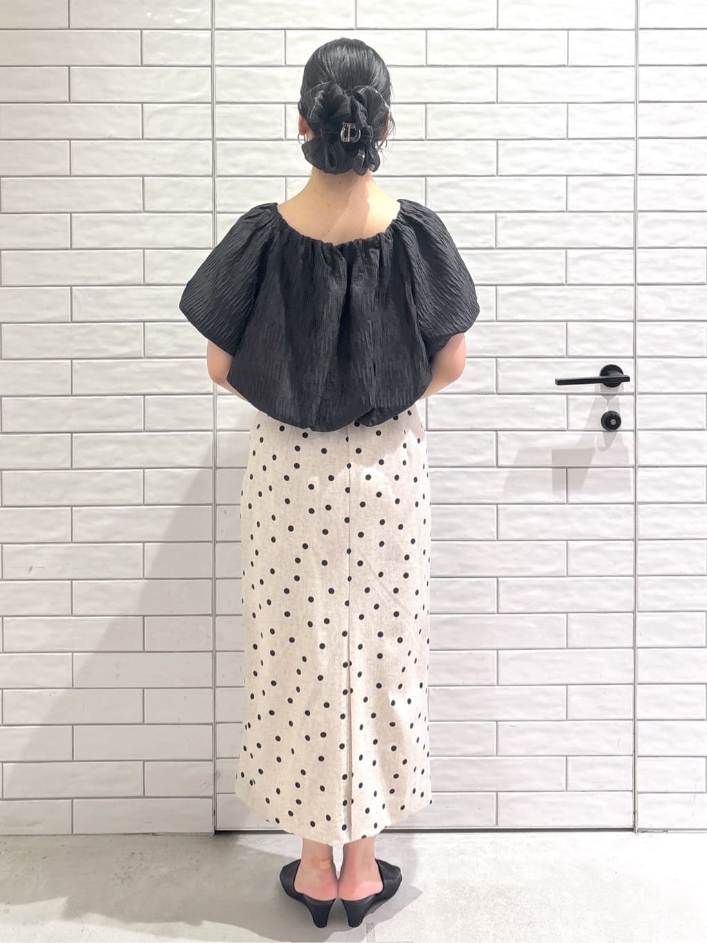 ayumiさんの「OPAQUE.CLIP｜ふくれジャカードバルーンブラウス【洗濯機洗い可】」を使ったコーディネート
