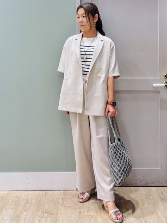 Komi☆さんの「grove｜軽やかに羽織れて、きちんと見え ハーフスリーブテーラードジャケット」を使ったコーディネート