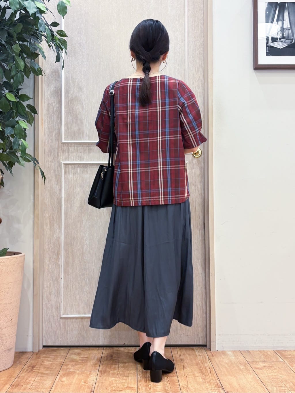 なみさんの「SHOO･LA･RUE｜【S-LL/5分袖】お袖タックできれいに魅せる 大人のチェックブラウス」を使ったコーディネート