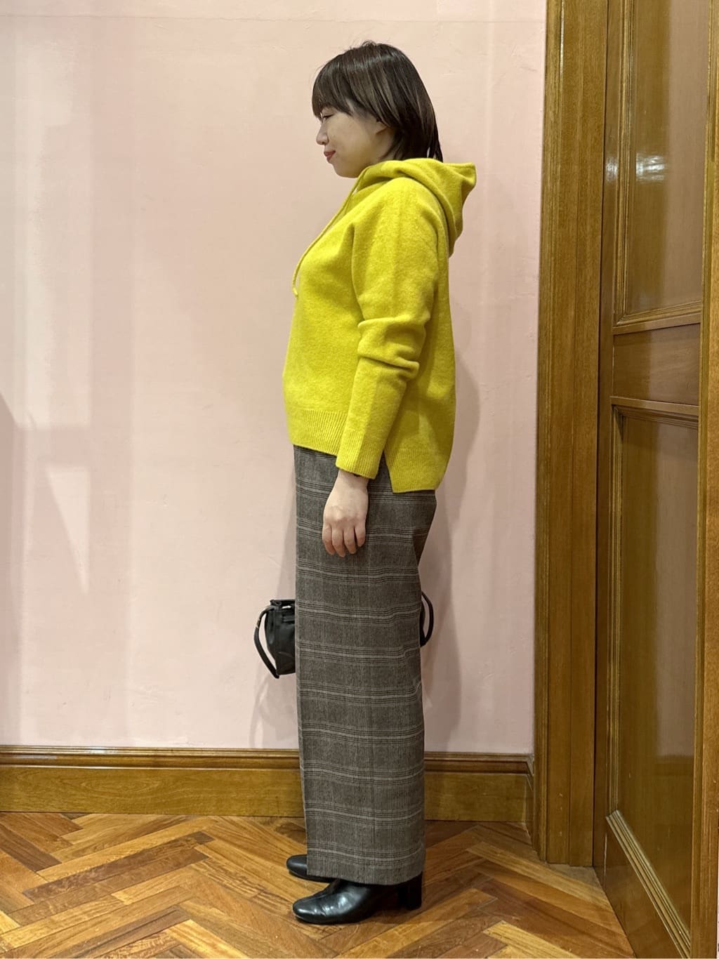 komatsuさんの「DRESSTERIOR｜カシミヤブレンドフードニット」を使ったコーディネート