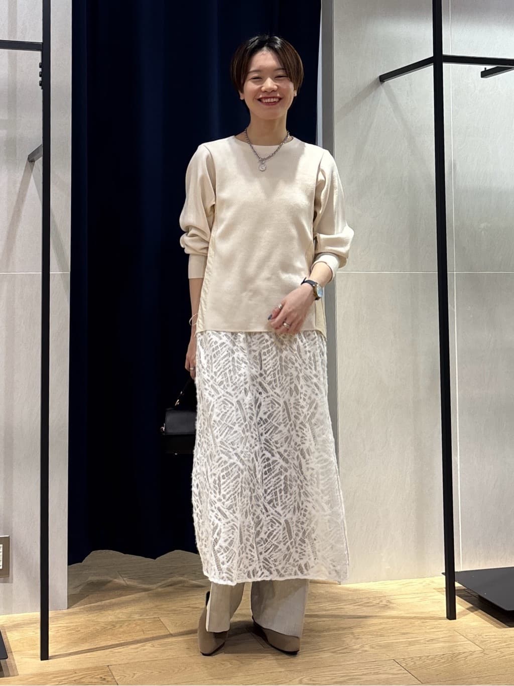 kanaeさんの「INDIVI｜【洗える／選べる8色】トーンアップニット」を使ったコーディネート