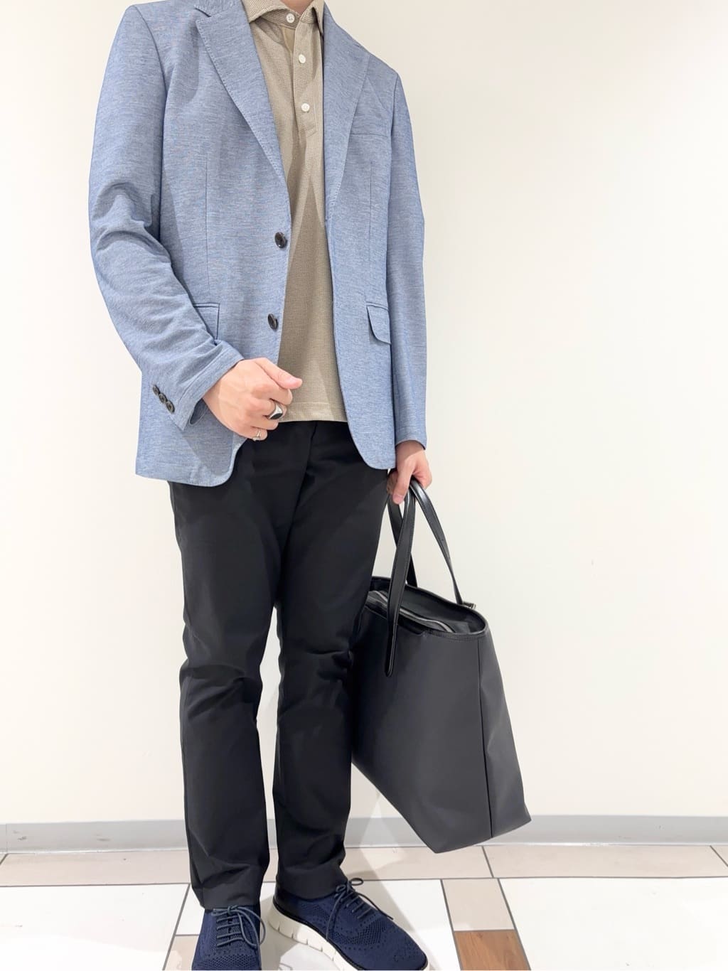 及川さんの「TAKEO KIKUCHI｜【Made in JAPAN】播州織 ヘリンボン ストレート パンツ」を使ったコーディネート