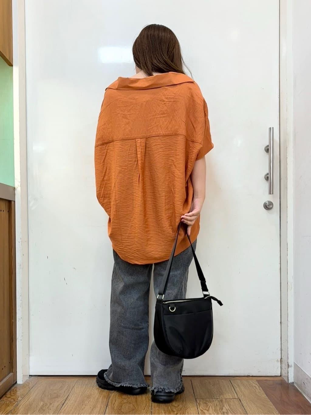 だいわさんの「SHOO･LA･RUE｜【洗える/S-LL/5分袖】1枚でも羽織としても。さらさらドレープシャツ」を使ったコーディネート