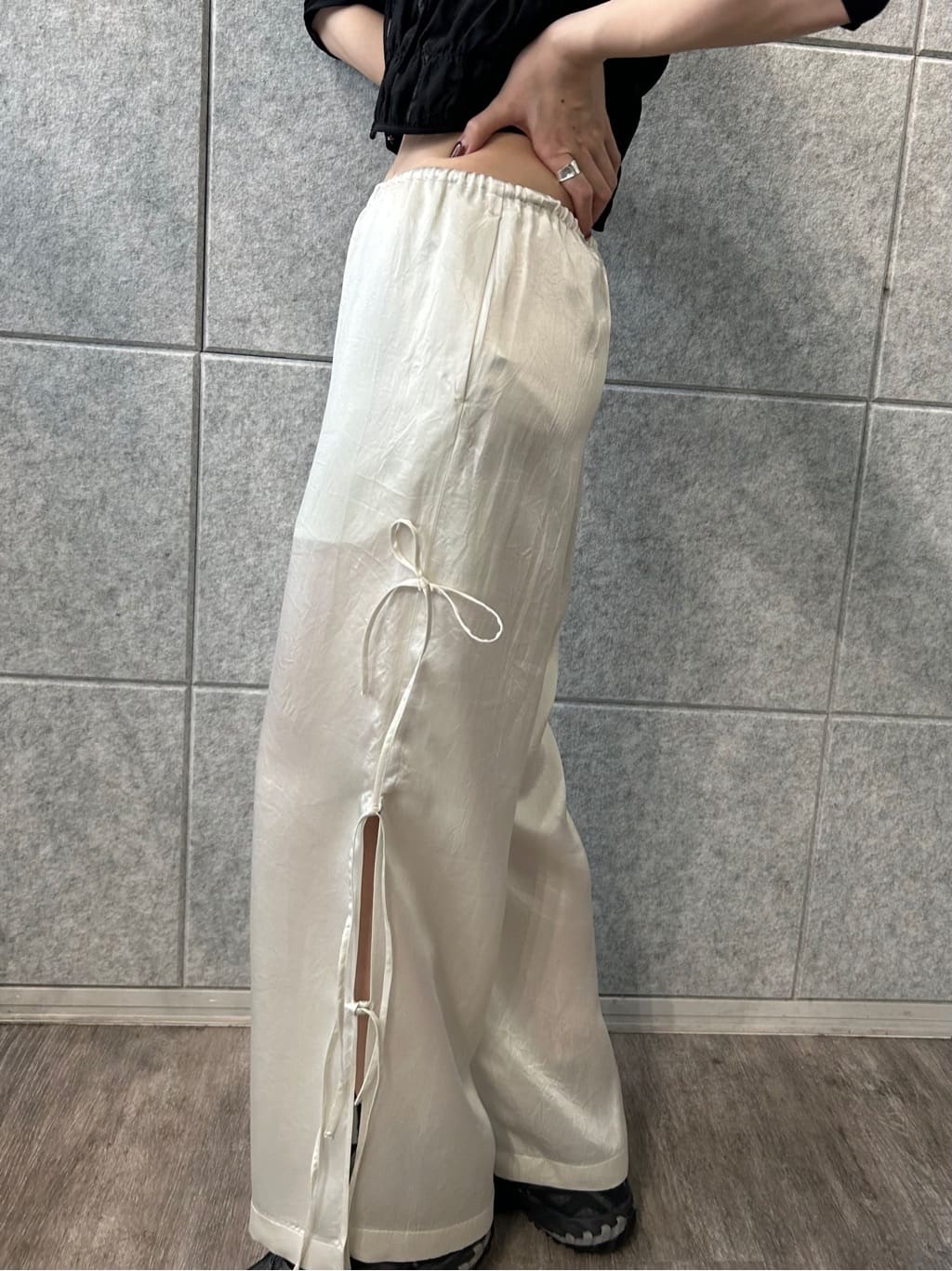 honoka Aさんの「CODE A｜ribbon easy pants」を使ったコーディネート
