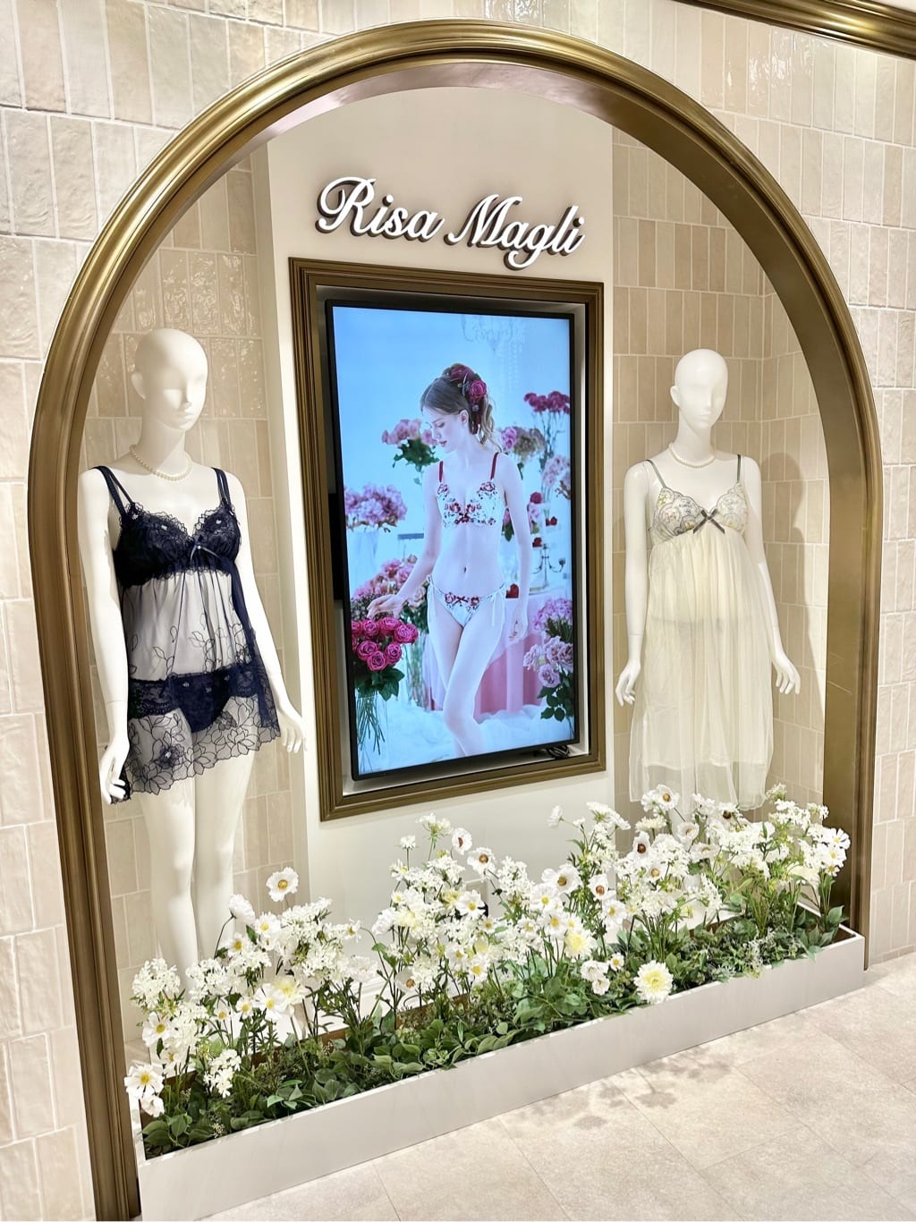 misakiさんの「Risa Magli｜フェリーチェ ブラジャー （D-F） ＜サイドシェイプ＞」を使ったコーディネート