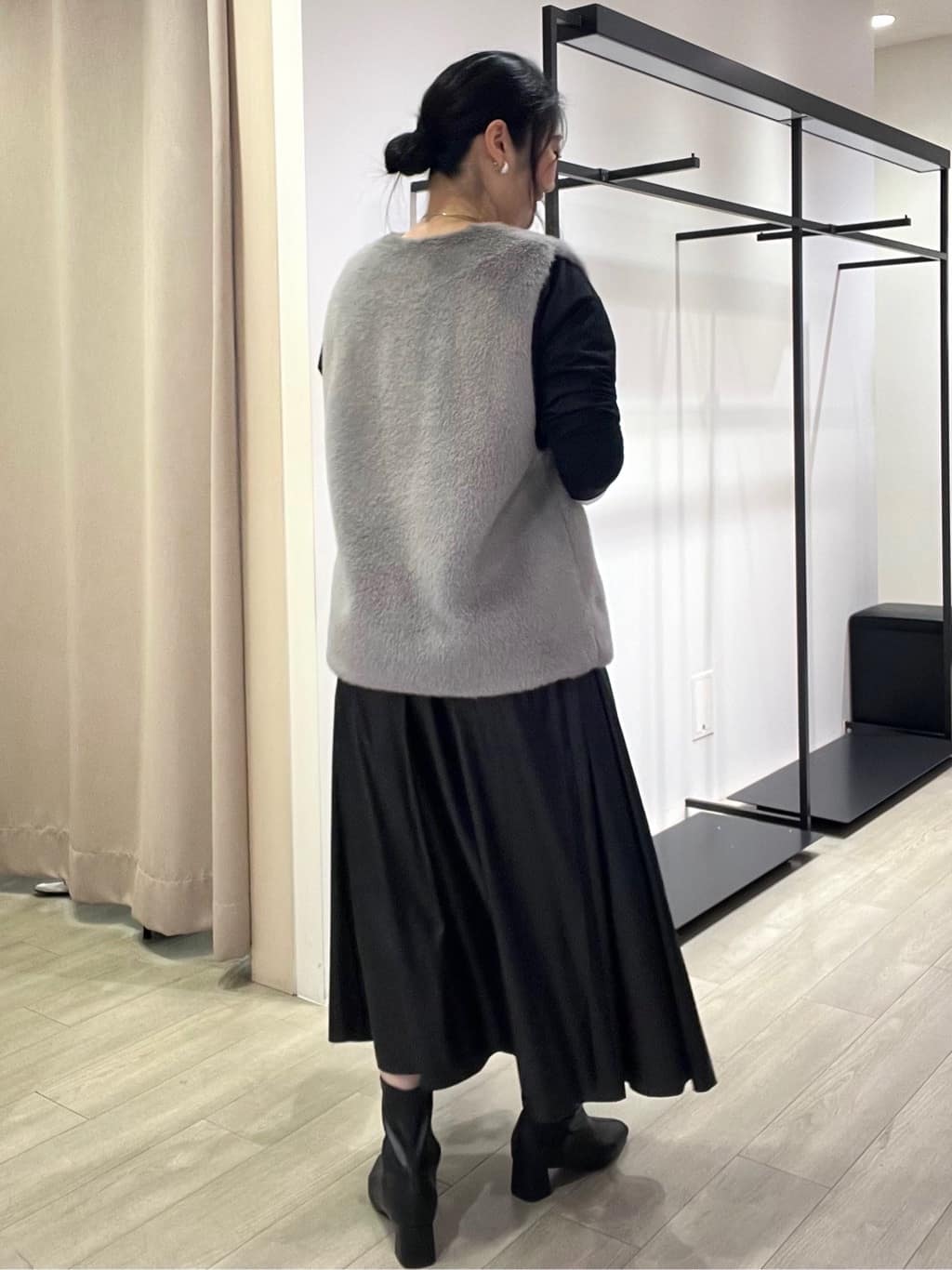 TOMOMIさんの「INDIVI｜ミンク調フェイクファージレ」を使ったコーディネート