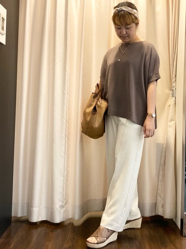 Ayaさんの「UNTITLED｜【手洗い／58cm正方形】ベルトプリントスカーフ」を使ったコーディネート
