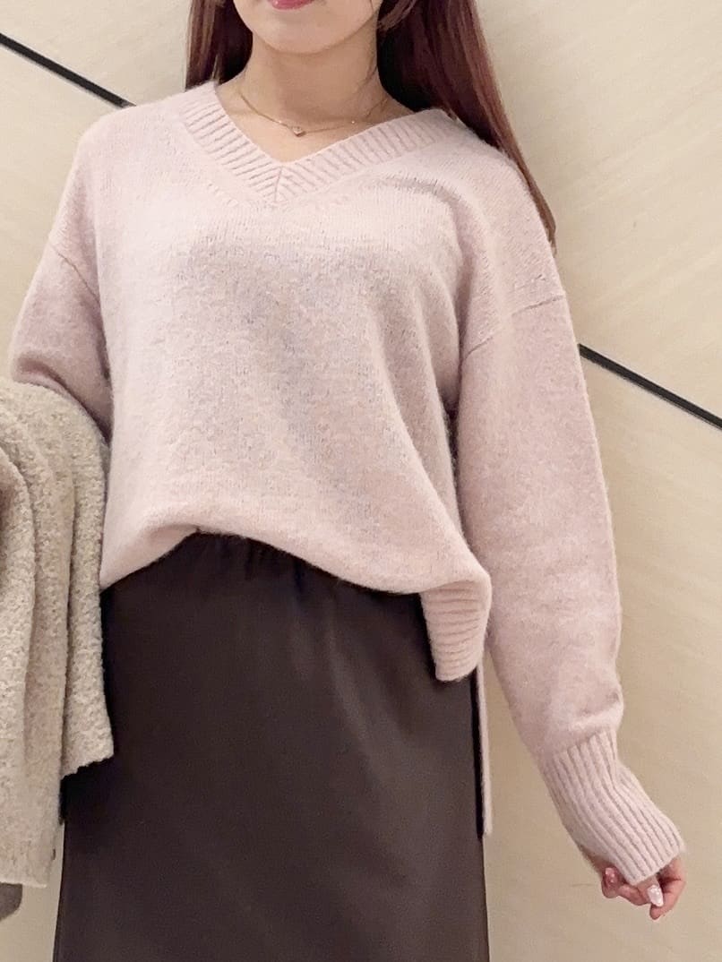 Rinaさんの「DRESSTERIOR｜アルパカブレンドVネックニット」を使ったコーディネート