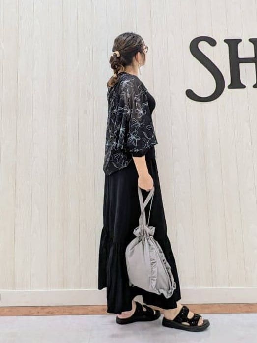 さくみぃさんの「SHOO･LA･RUE｜◆【接触冷感/ギフトにも】コンパクトボレロ」を使ったコーディネート