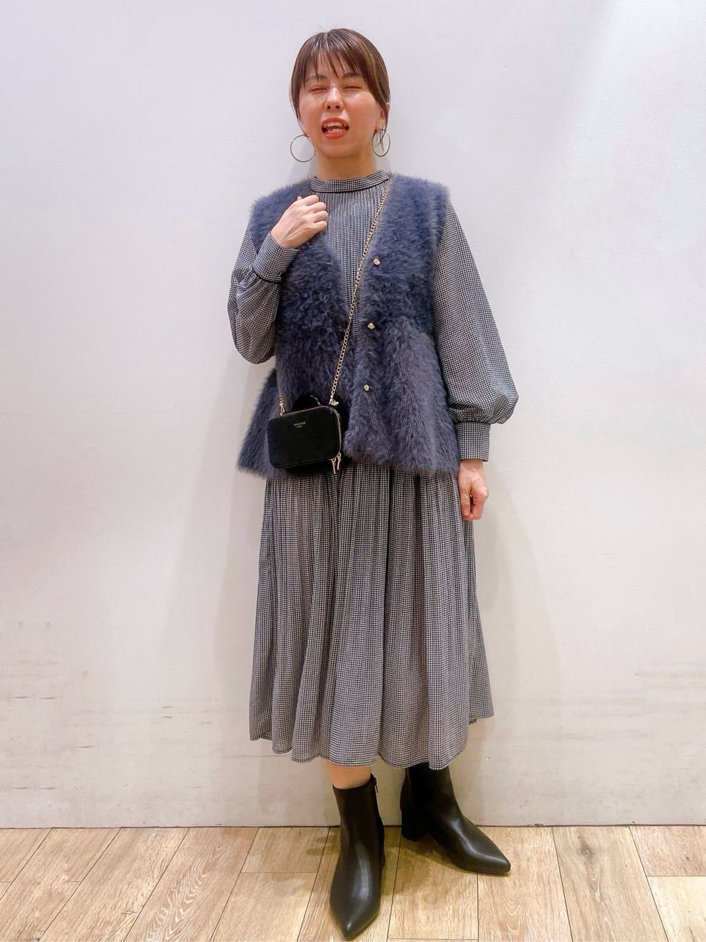 YUKOさんの「index｜《andGIRL掲載》フェザーペプラムジレ【洗濯機OK／抗ピル】」を使ったコーディネート