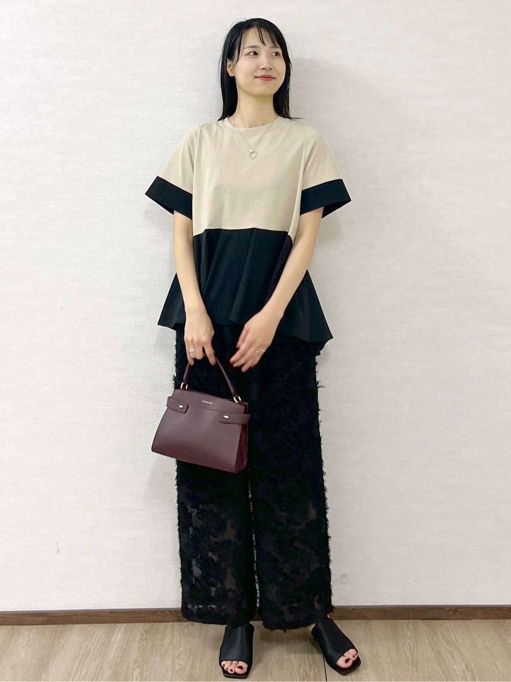 sachikoさんの「OPAQUE.CLIP｜配色フハクドッキングペプラムトップス【洗濯機洗い可／抗ピル】」を使ったコーディネート