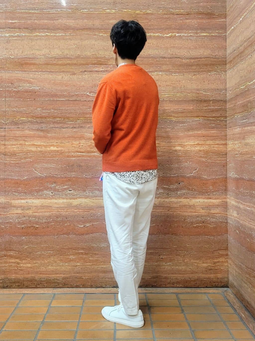 piroyaさんの「TAKEO KIKUCHI｜【Air Palette Knit】ワンポイント カラーニット プルオーバー」を使ったコーディネート