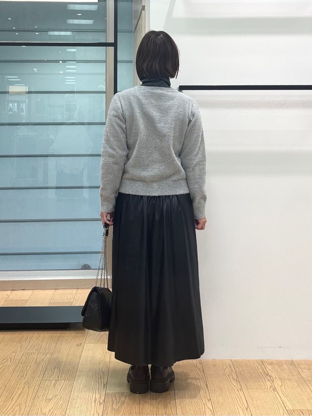 asamiさんの「INDIVI｜【洗える】ラメニットカーディガン」を使ったコーディネート