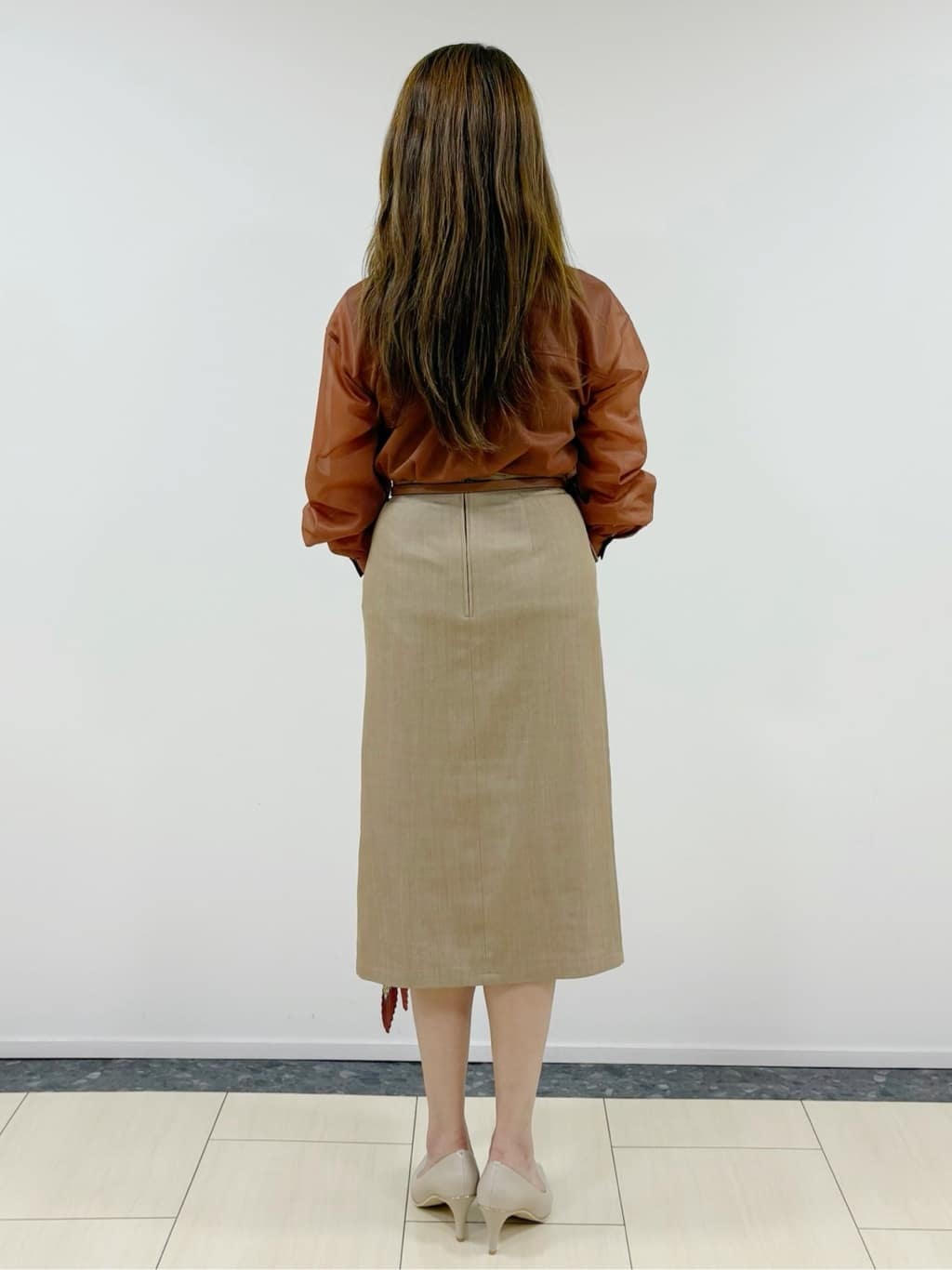 Annaさんの「COUP DE CHANCE｜【手洗い可／日本製】ノースリーブトップス」を使ったコーディネート