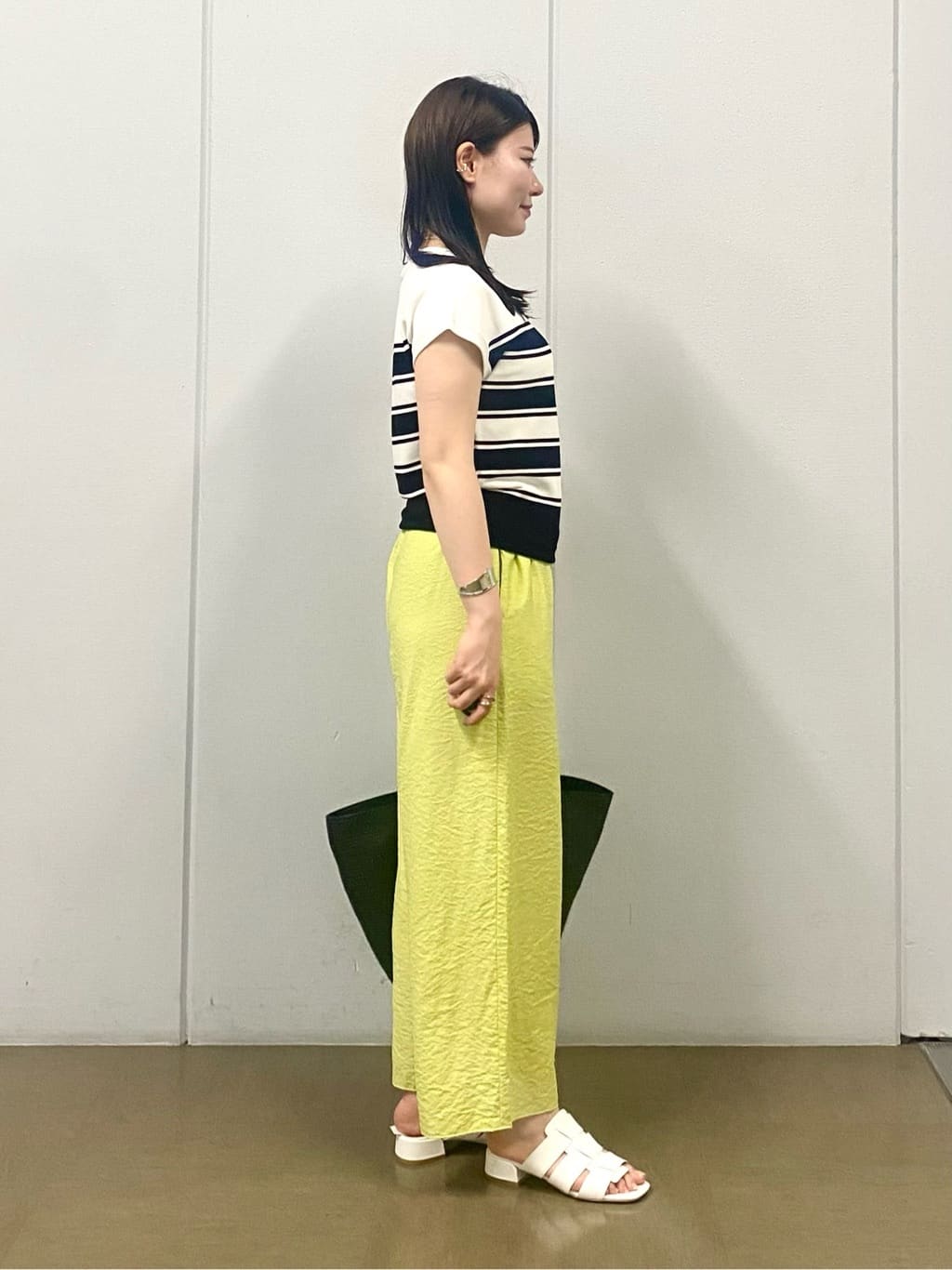 misakiさんの「INDIVI｜【洗える／UVケア／SETUP可能】ドロストワイドパンツ」を使ったコーディネート