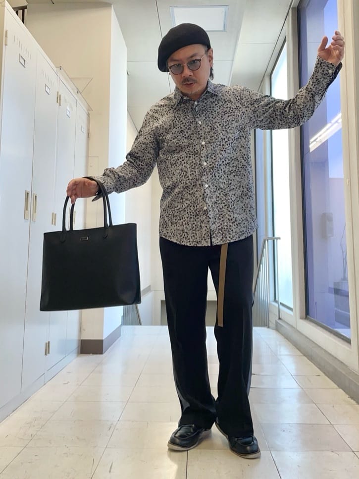 MAKOTO AIさんの「TAKEO KIKUCHI｜ストライプ小花 長袖シャツ」を使ったコーディネート
