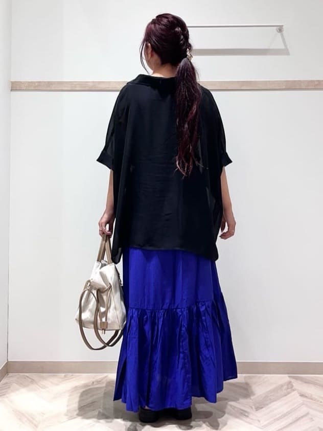 nanaさんの「SHOO･LA･RUE｜◆【高レビュー】スポーティで上品 大人のためのテープスポサン」を使ったコーディネート