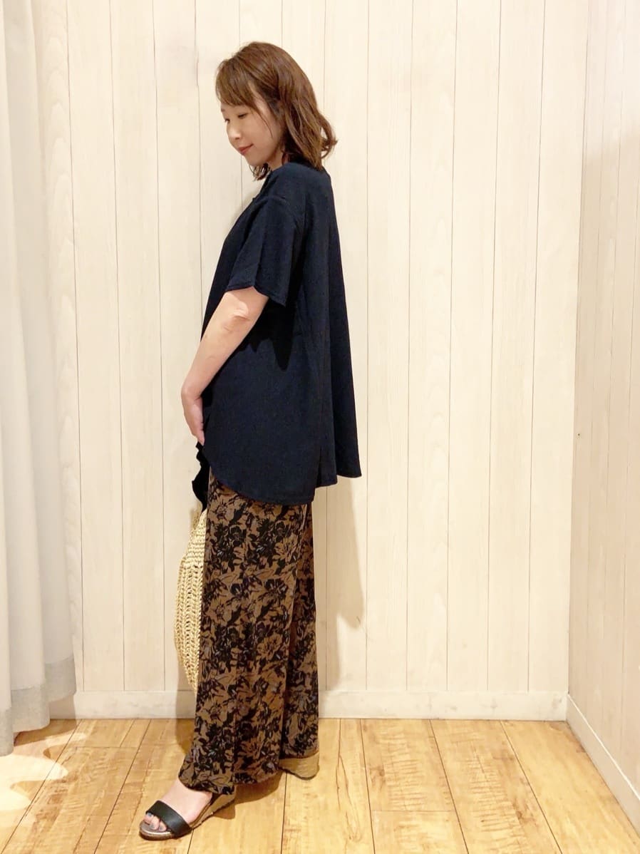 あいこさんの「SHOO･LA･RUE｜【S-LL/洗える/体型カバー/5分袖】涼しくきれいに決まる Aライントップス」を使ったコーディネート