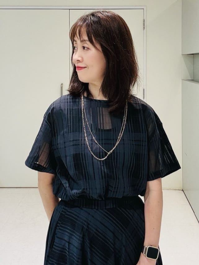 makiさんの「UNTITLED｜【セットアップ可/後ろウエストゴム】シアーチェックスカート」を使ったコーディネート