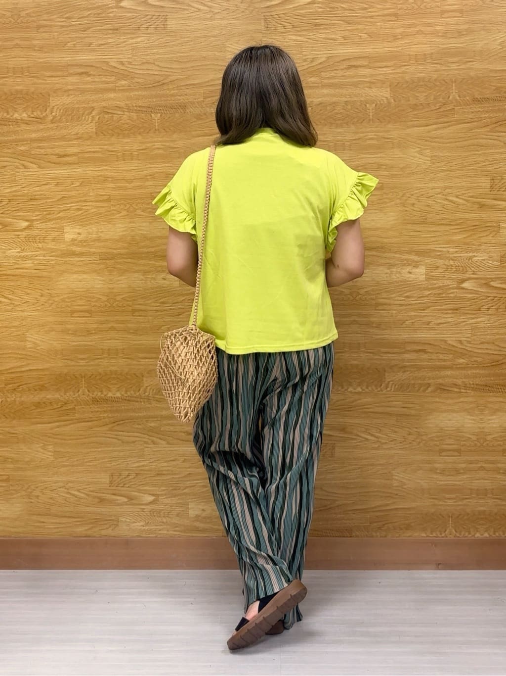 ぁむさんの「SHOO･LA･RUE｜【S-LL/汗ジミ軽減/ひんやり/UVカット】フリルTシャツ」を使ったコーディネート