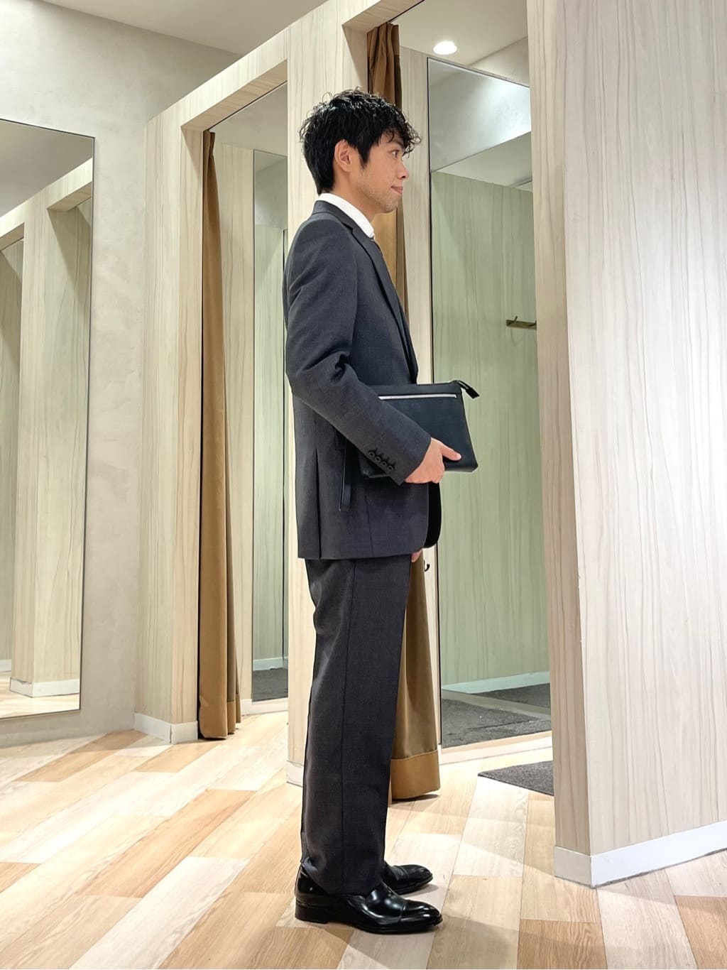 URAさんの「TAKEO KIKUCHI｜【Made in JAPAN】番千鳥ウィンドペン柄 ネクタイ」を使ったコーディネート