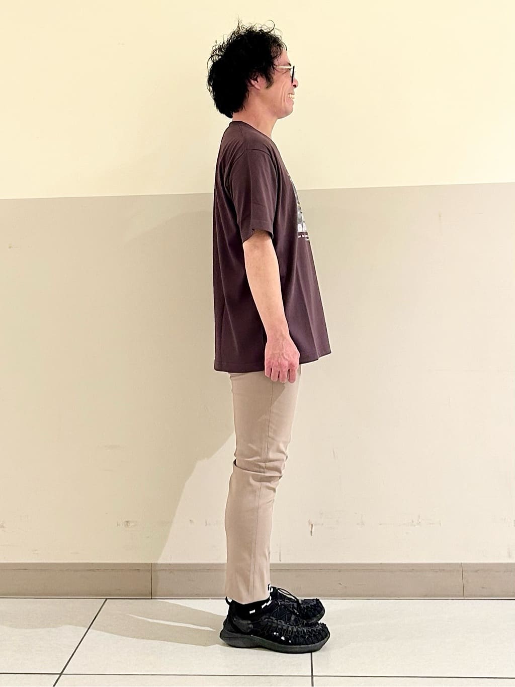 KENJI Iさんの「THE SHOP TK｜リサイクルアート半袖Tシャツ【接触冷感/洗濯機OK】」を使ったコーディネート