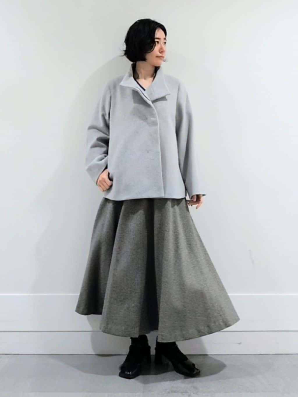 ミズタさんの「UNTITLED｜【着回しが効く／オンオフアウター】ウールショートコート」を使ったコーディネート