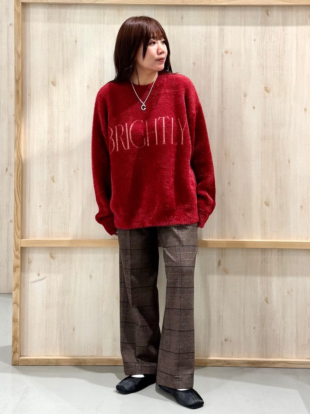 nanaさんの「THE SHOP TK｜ベルベットフェザー ロゴニットプルオーバー」を使ったコーディネート